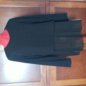 Hannah Women's Medium Long‎ Sleeve pleated top Sweater Tunic Black NWT